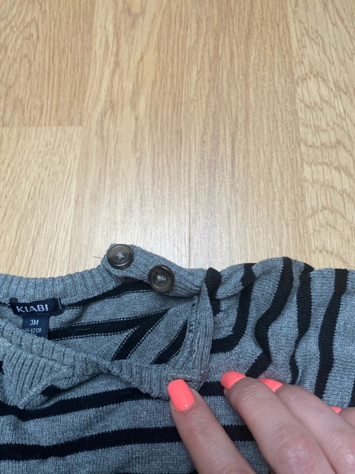 Pull rayé gris et noir - photo numéro 3