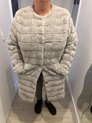 Manteau fausse fourrure