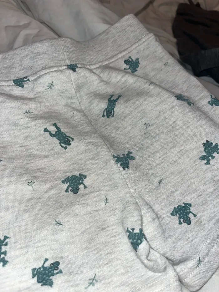 Short gris grenouille - photo numéro 3