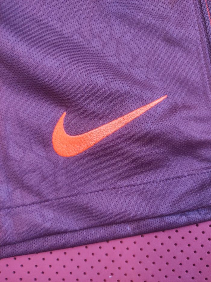 Short de foot FC Barcelone, Nike Authentique Officiel taille Adulte S Homme, Neuf - photo numéro 5