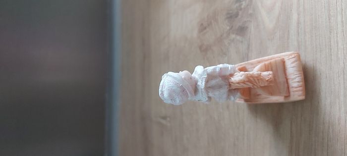 Enfant sur cheval a bascule - photo numéro 4