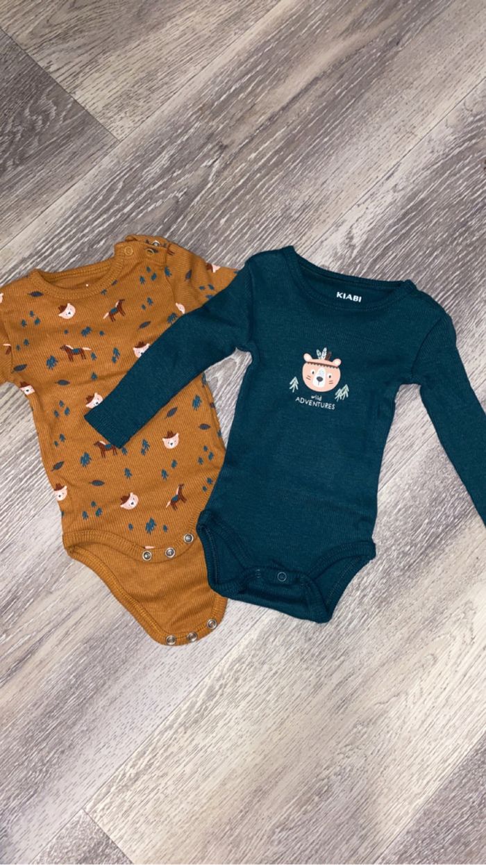 Lot 2 bodies 3 mois kiabi
