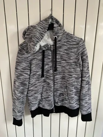 gilet à capuche
