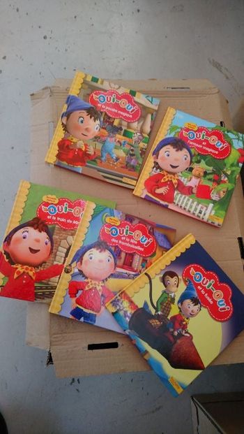 lot de 5 livres oui oui rigides hachette jeunesse