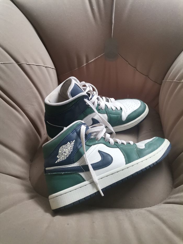 👟 Air Jordan montantes – 38,5 👟 - photo numéro 3