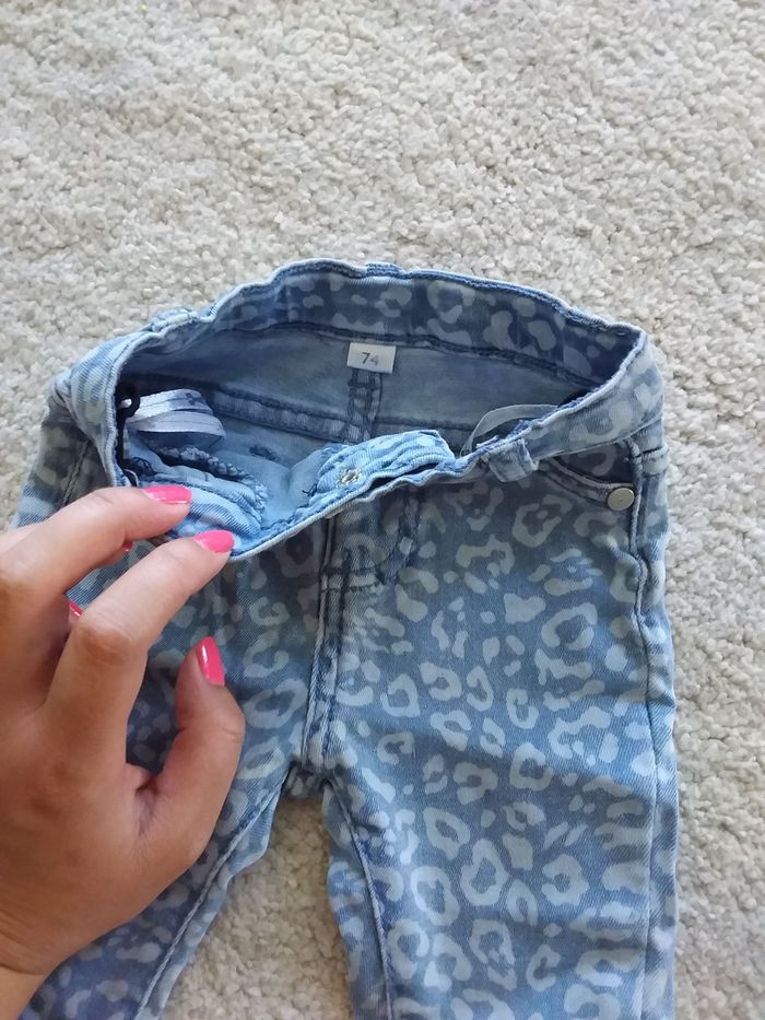 Jean bleu léopard 9 mois - photo numéro 3