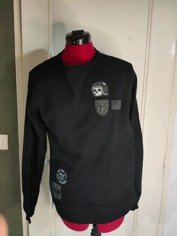 Pull écussons punk not dead