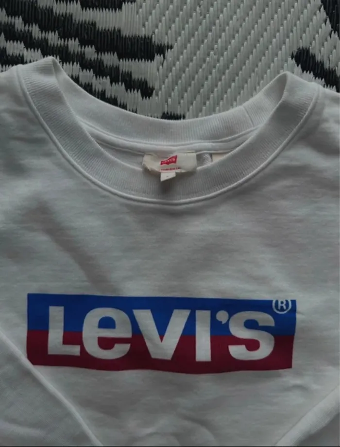 Pull blanc Levi’s - photo numéro 2