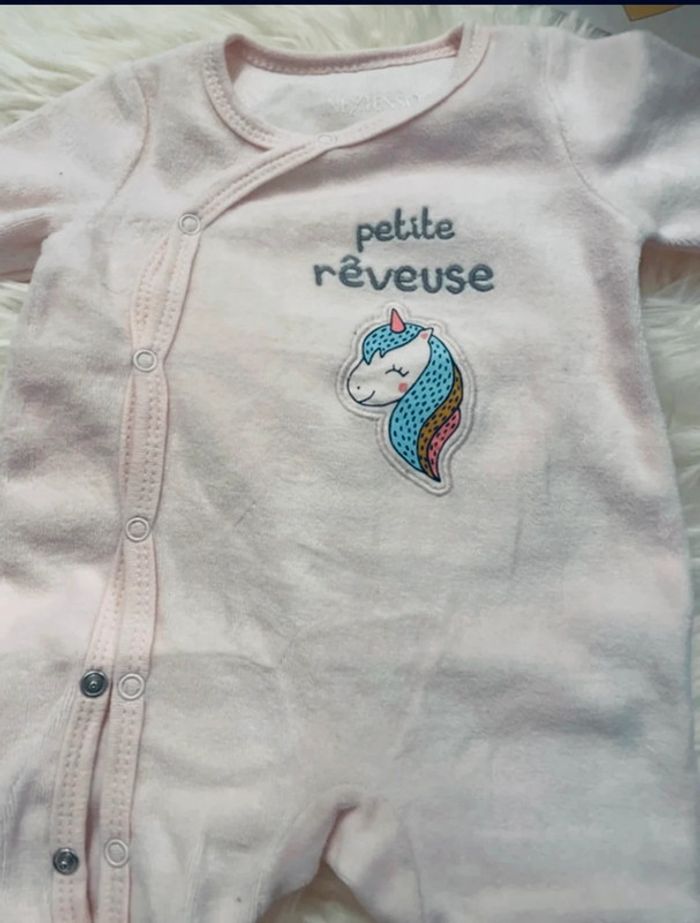 3 mois - pyjama velours licorne - photo numéro 2