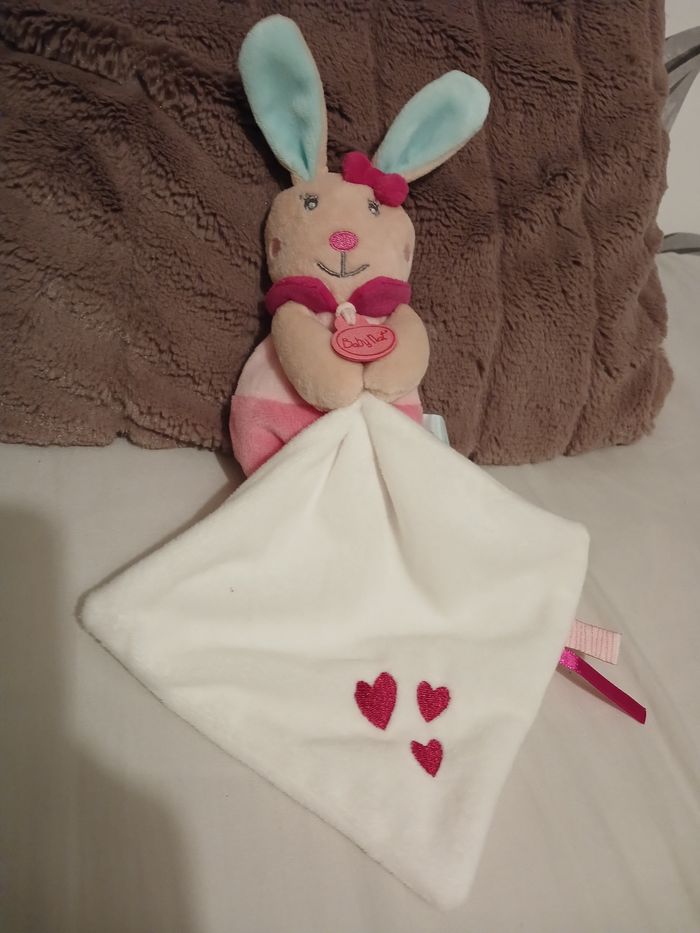 Doudou lapin +mouchoir