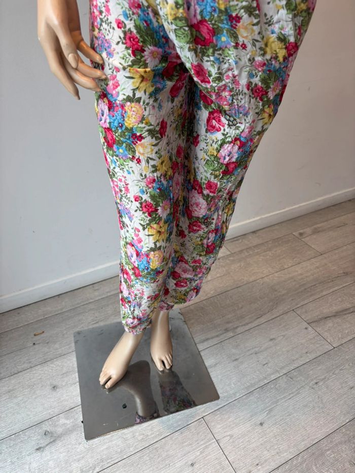 Combinaison pantalon à fleurs neuf boutique parisienne - photo numéro 2