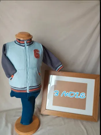 Adorable Polaire Bébé Style Teddy "Little Champion" - Taille 3 Mois