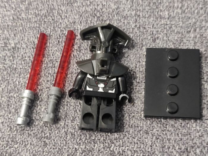 Star Wars M-OC Hunter Droid + sabres laser & socle - Figurine Compatible - photo numéro 3