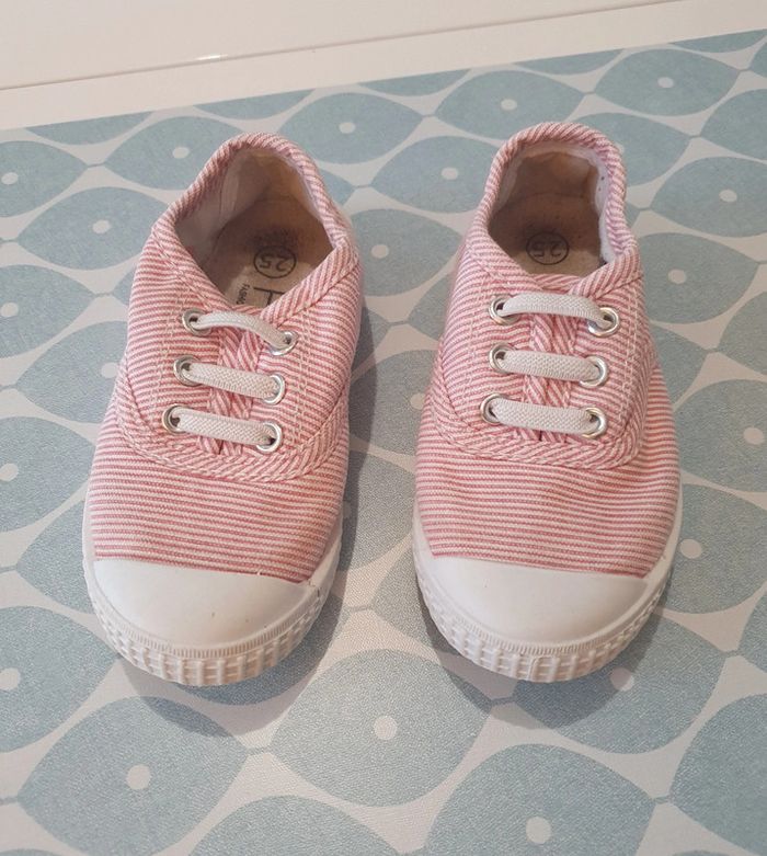 Chaussure en toile - P25