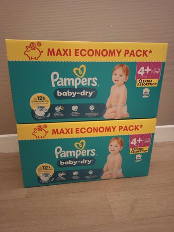 Pampers baby dry taille 4+ (196 couches)