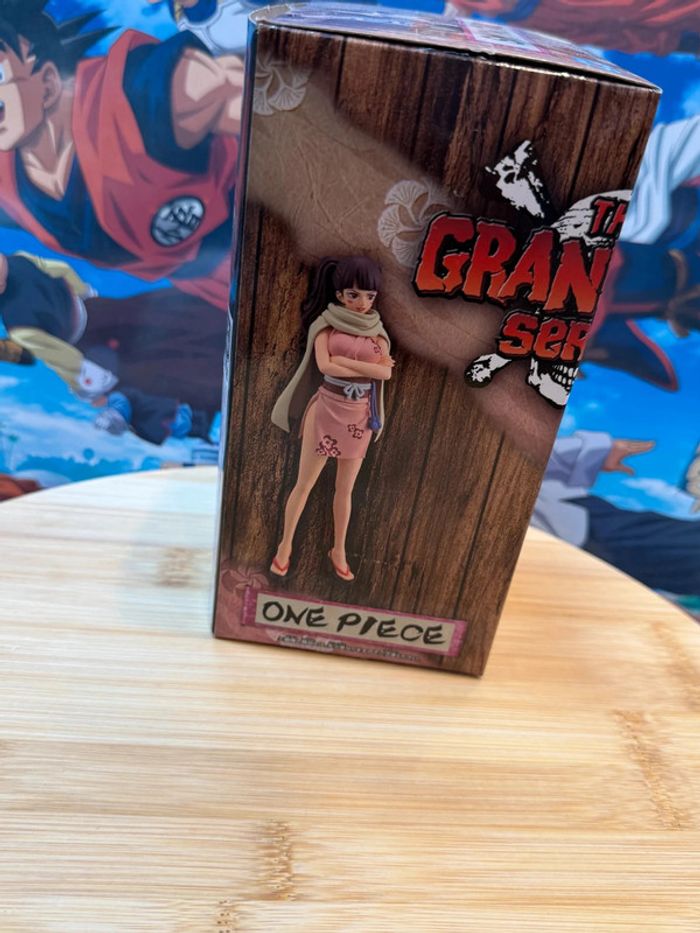 igurine Shinobu – One Piece DXF Grandline Banpresto - photo numéro 4