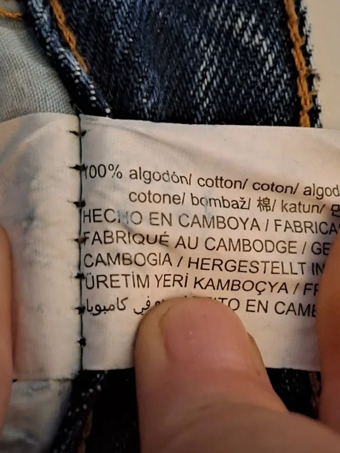 Short en jean troué bleu - Marque Pull&bear - Taille 34 - Parfait état. - photo numéro 7
