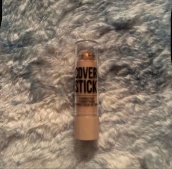 1 stick anti cerne correctrices neuf 