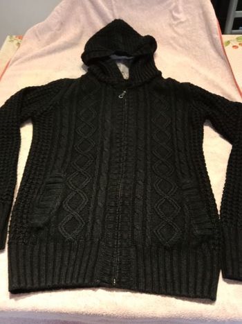 Gilet. GEMO.  14 ans
