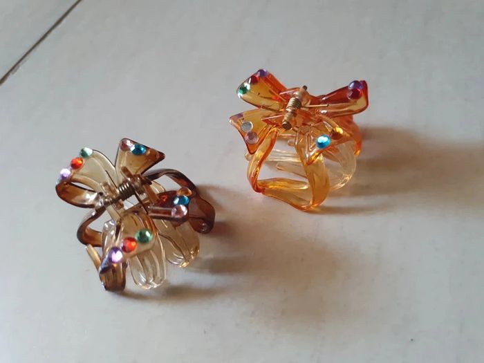Coiffure : Pinces barrettes nœud et strass