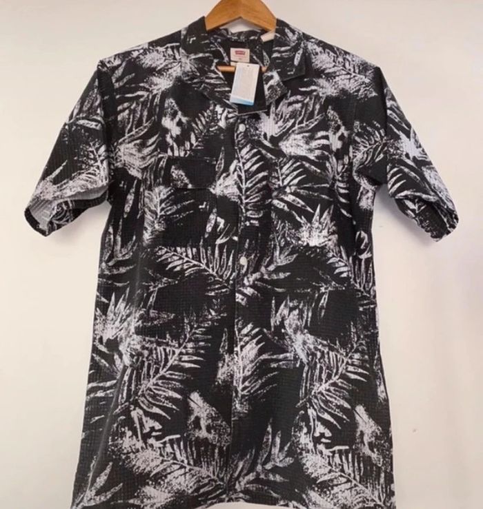 Chemise Levis taille XS coupe oversize Neuve