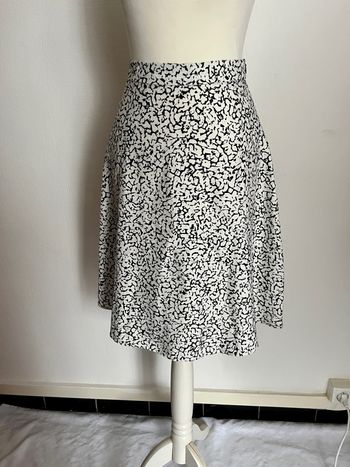 Jupe fluide noire et blanche taille 34