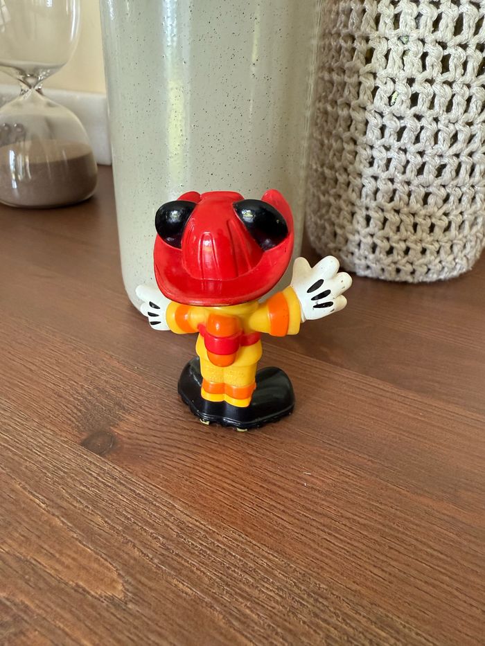 Figurine articulée Mickey pompier - Disney - photo numéro 4