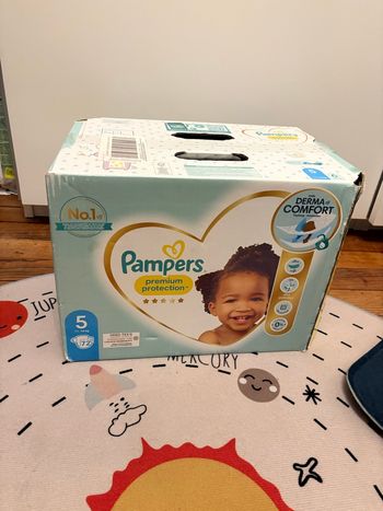 couche Pampers taille 5  soit 11-16kg neuf