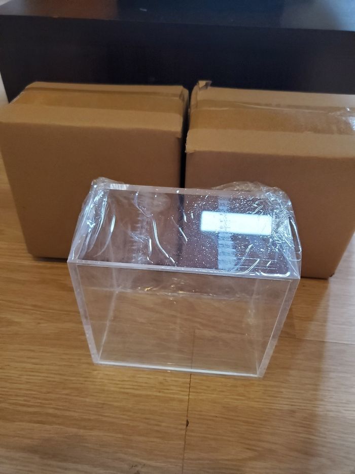 1 protection acrylique display pokémon neuf