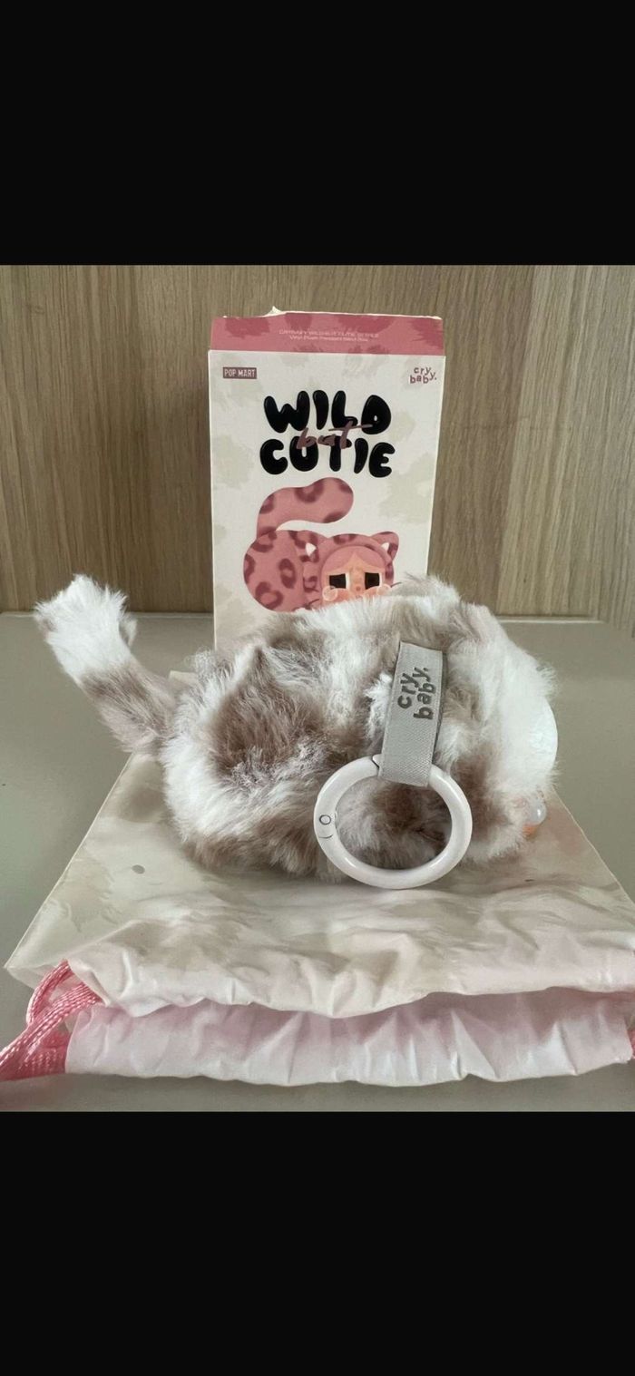 Crybaby vanilla cutie popmart - photo numéro 2