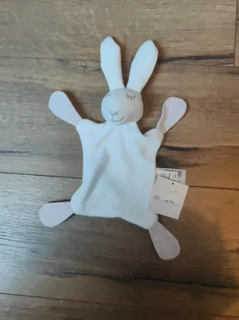 Doudou lapin DPAM neuf