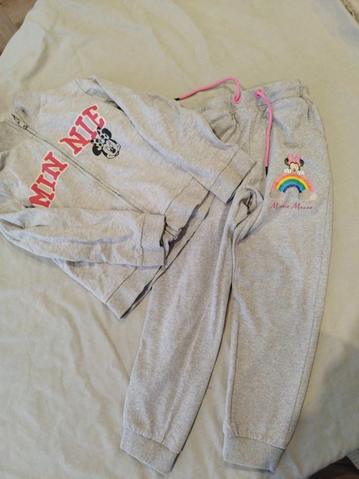 Ensemble jogging Minnie