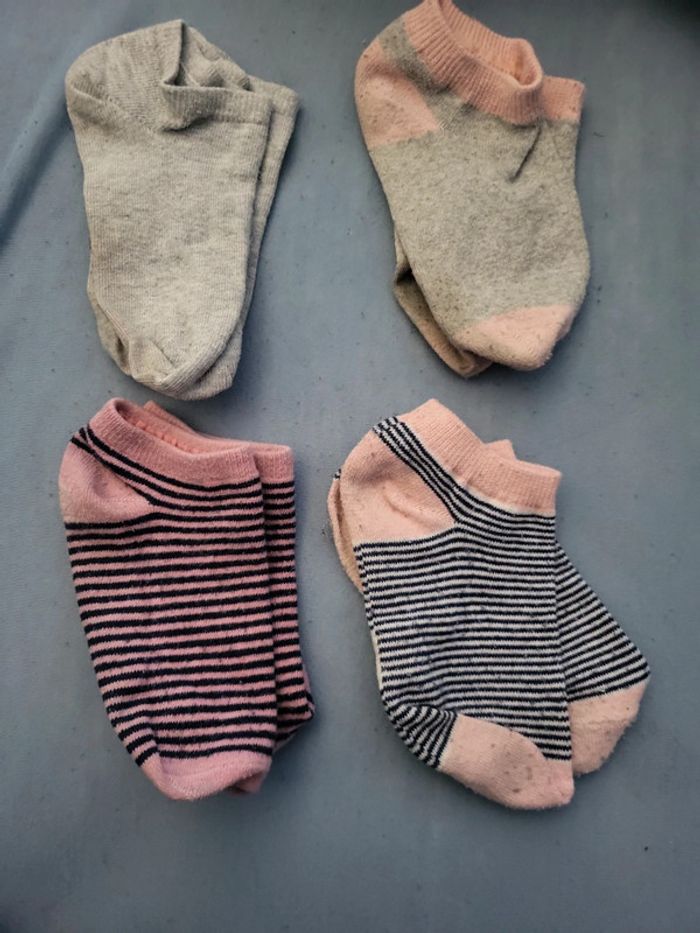 Lot de 4 socquettes fille 31/34 ,tex