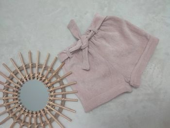 Short hiver rose poudré