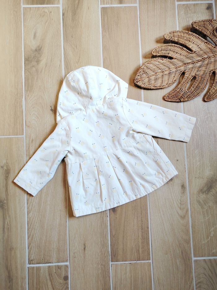 🌂 Obaibi/Orchestra - Ciré/ Parka de pluie blanc motifs fleurs jaune - Taille 18 mois - photo numéro 2