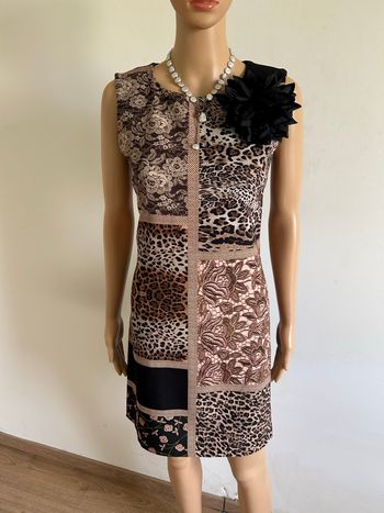 Robe noire et beige sans manches Rinascimento taille S jamais portée 