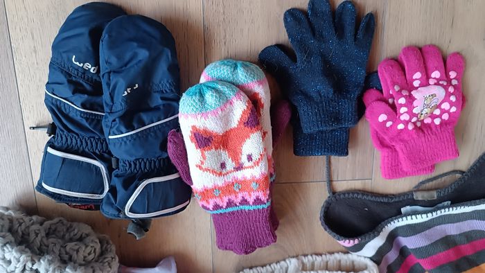 Gros lot de bonnets écharpes gants fille - photo numéro 6