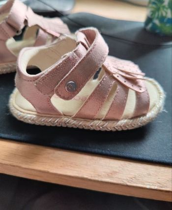 Chaussures été taille 19