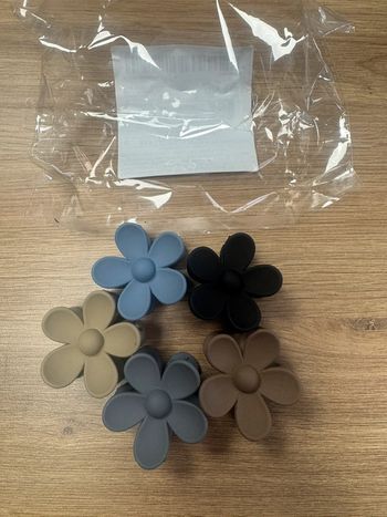 Lot de 5 pinces à cheveux fleurs neuves