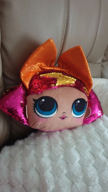 Coussin neuf poupée lol
