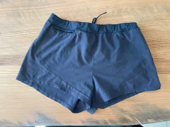 Short sport