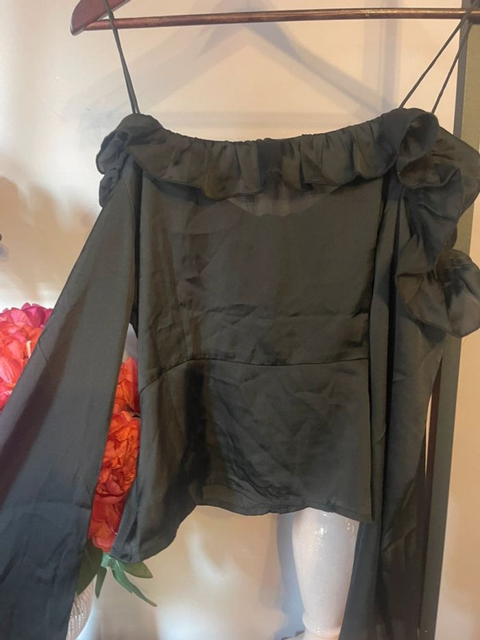 Blouse noire NA-KD boutonnée - photo numéro 3
