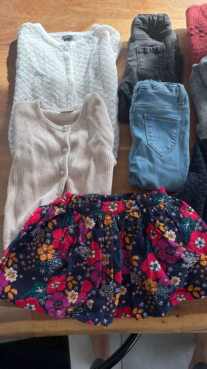 Lot vêtements fille 2 ans - photo numéro 5