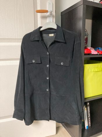 Sur chemise vintage toute douce noire
