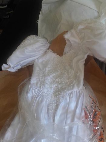 robe de mariee (34 cm la taille)