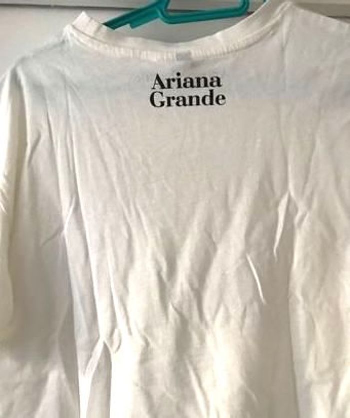 T shirt Ariana Grande XS. Neuf - photo numéro 3