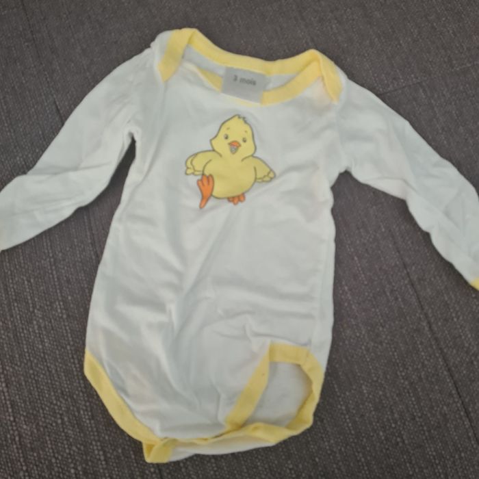 Body poussin đ€ 3 mois