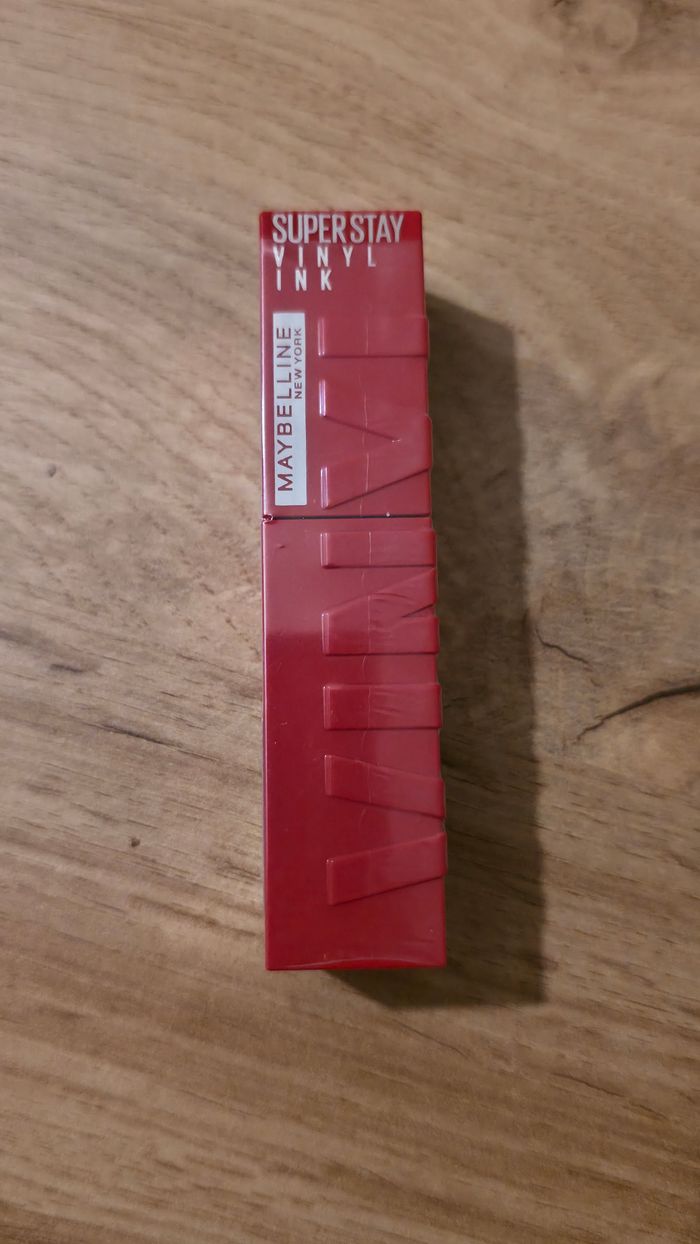 Maybelline Rouge à lèvres Neuf sous blister SuperStay Vinyl Ink 25 Red Hot