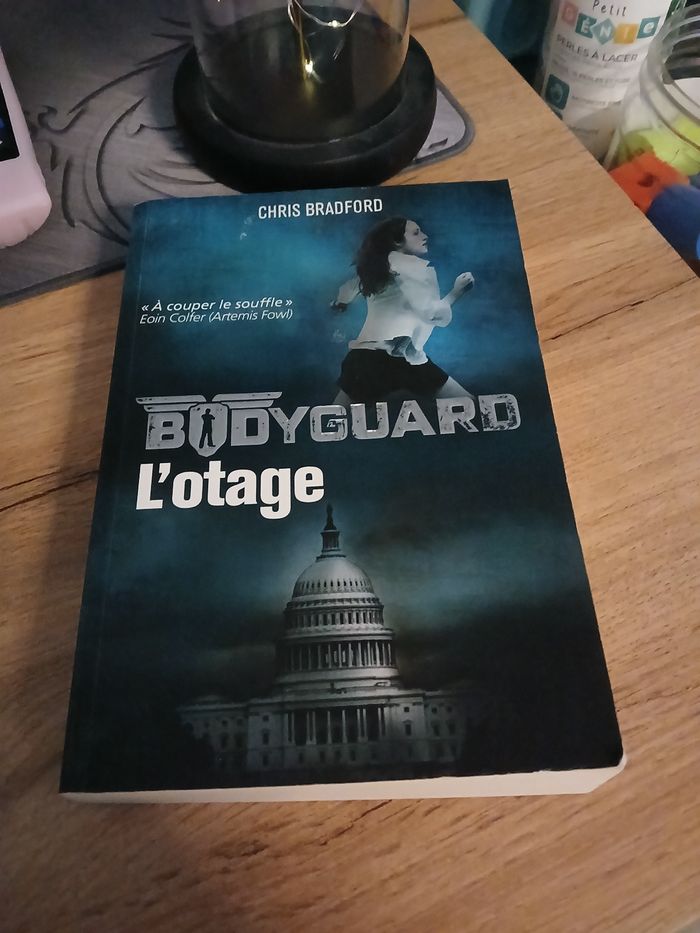 LIVRE BODYGUARD L OTAGE DE CHRIS BRADFORD - photo numéro 1