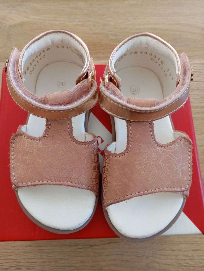 Kickers neuves pour fille en taille 20 - photo numéro 2